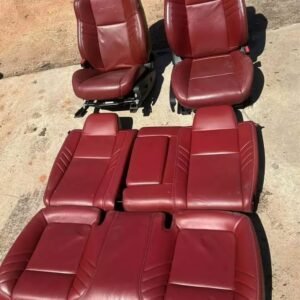 Challenger Hellcat demonic red seats